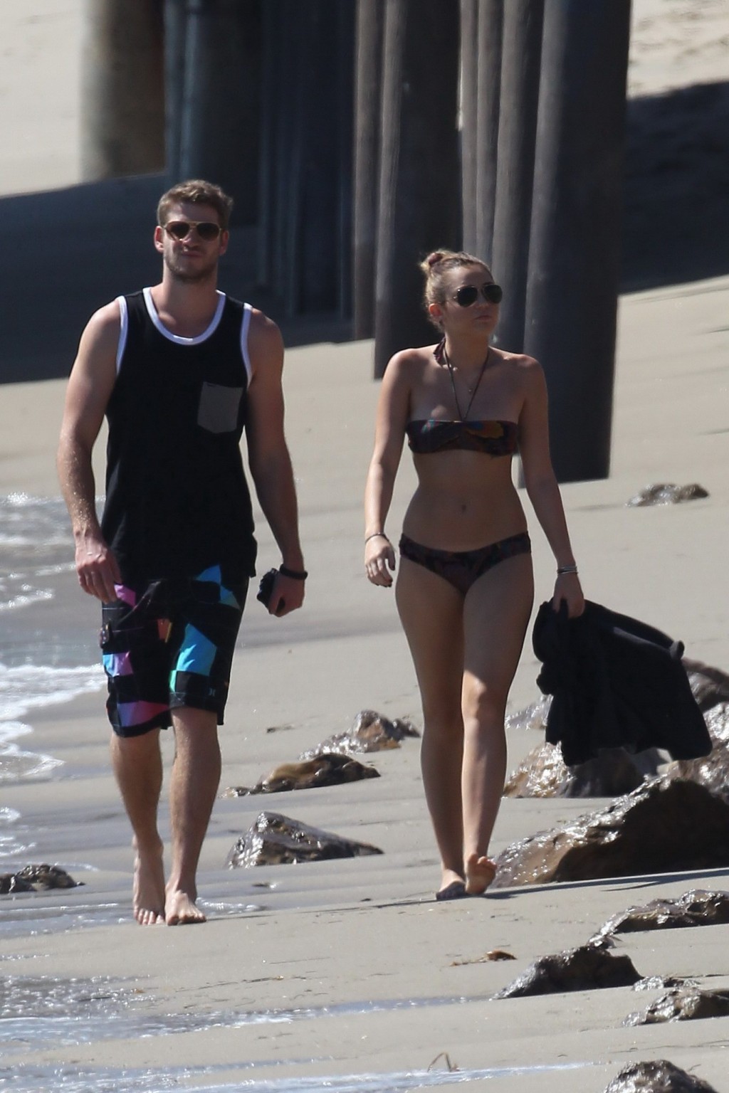 Miley Cyrus montrant son corps en bikini à Malibu
 #75285579