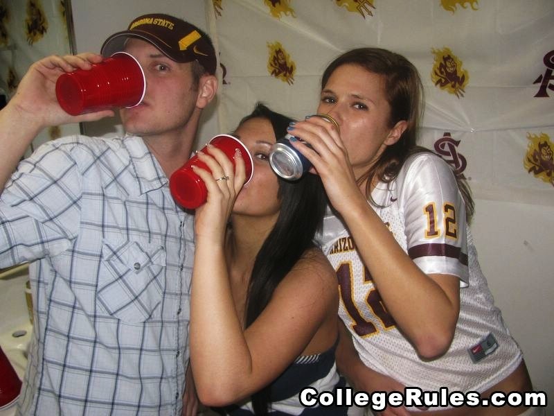 Drunk college girls have crazy sex after dorm party #75697836