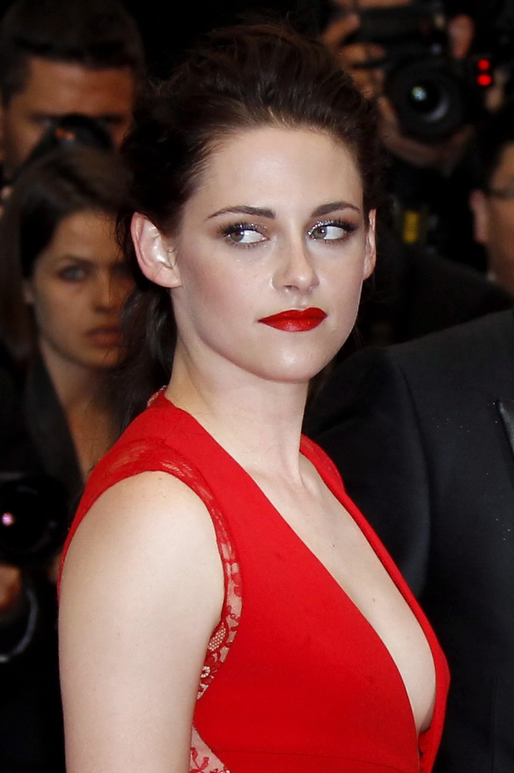 Kristen Stewart braless shows awesome cleavage at 'Cosmopolis' premiere in Canne #75262000