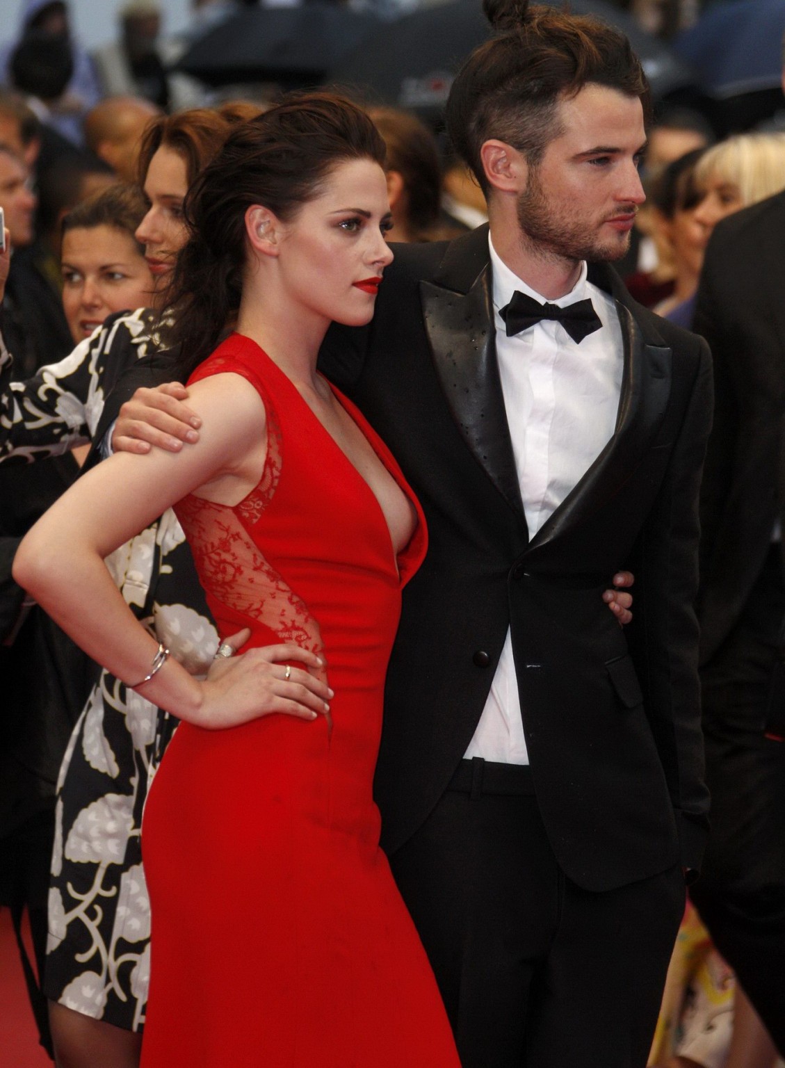 Kristen Stewart braless shows awesome cleavage at 'Cosmopolis' premiere in Canne #75262005