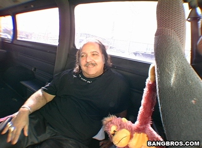 Ron Jeremy knallt eine ahnungslose Hure im Bus...ja
 #78913211