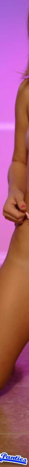 Lucy Oben-ohne-Höschen aus rosa Spitze
 #72634956