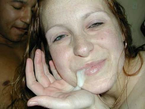 Spermaliebende Freundinnen spreizen enge kleine Arschlöcher weit auf
 #78966074