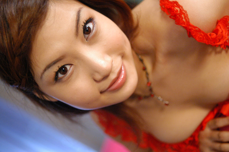 Ragazza giapponese in lingerie
 #69885065