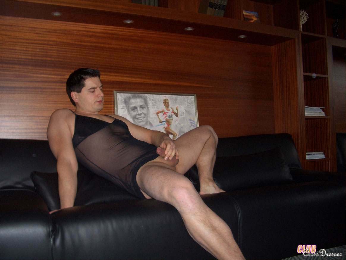 Ragazzo vestito in lingerie sexy
 #75770115