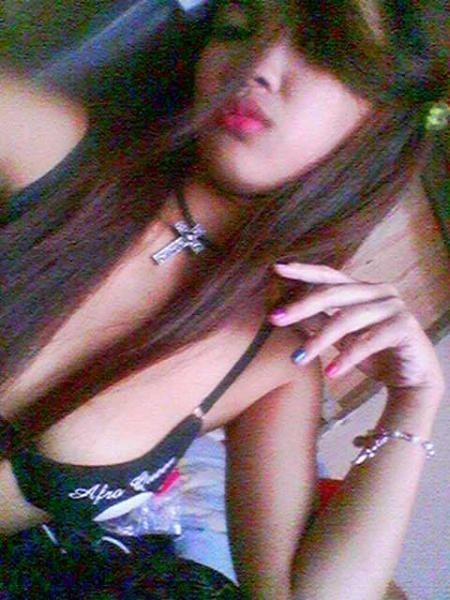 Autofotos calientes y traviesas tomadas por una asiática amateur
 #69899753