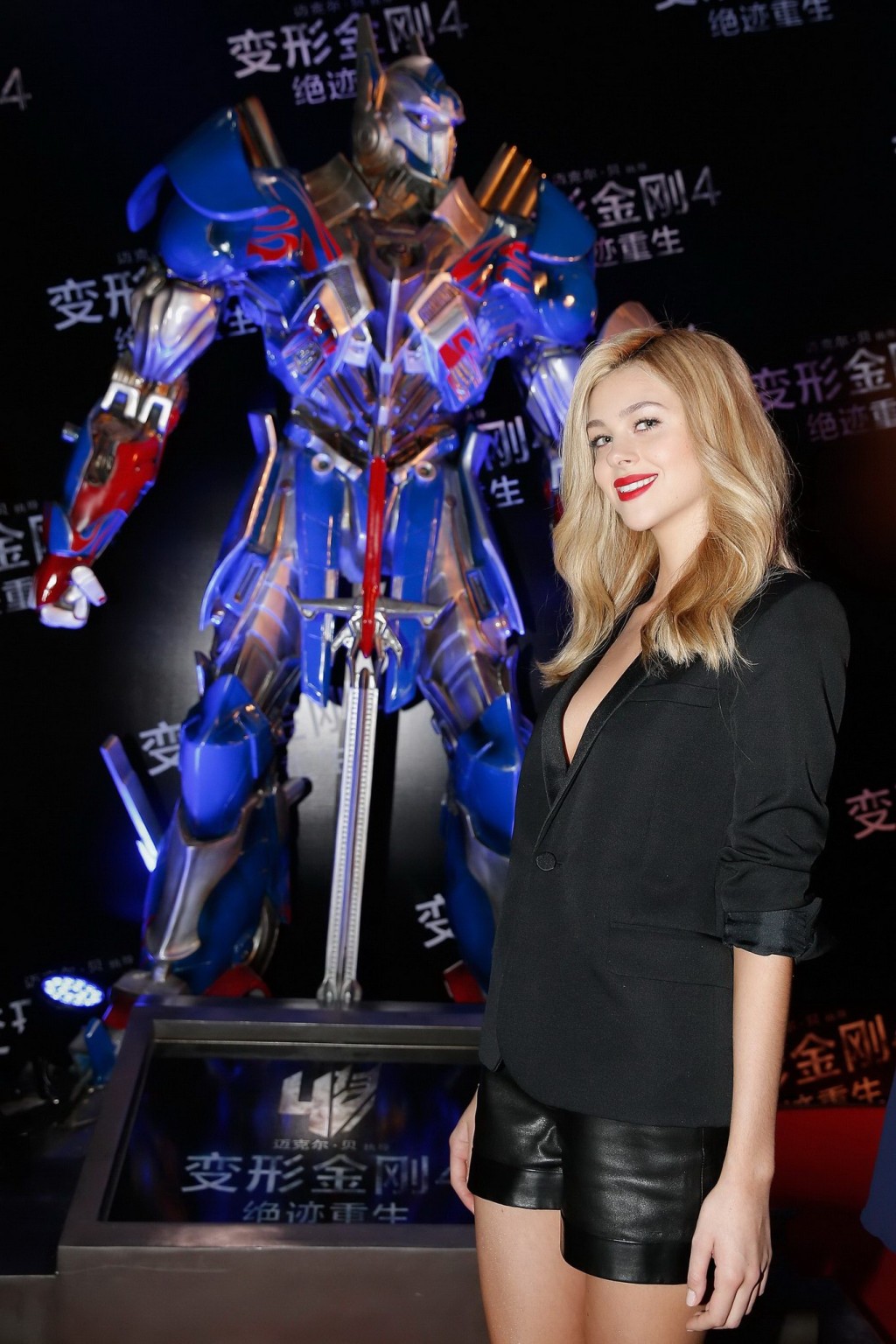 Nicola Peltz leggy  cleavy at Transformers Age of Extinction photocall  premiere #75193029