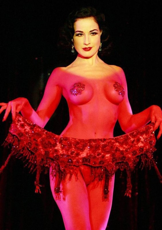 Dita Von Teese Nude With Pussy #74974082