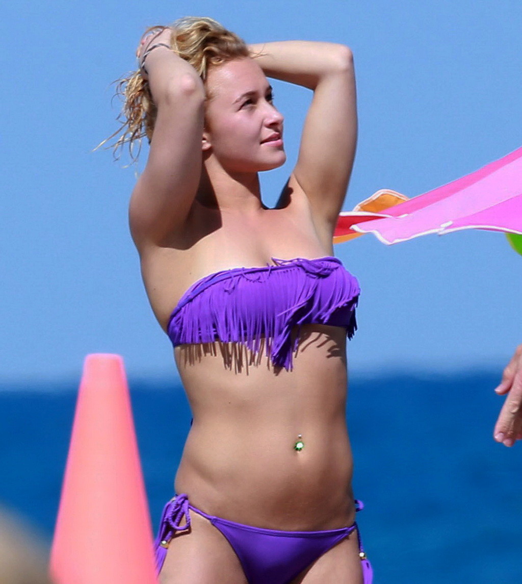 Hayden Panettiere booty wearing violet tube bikini at a beach in Miami #75236991