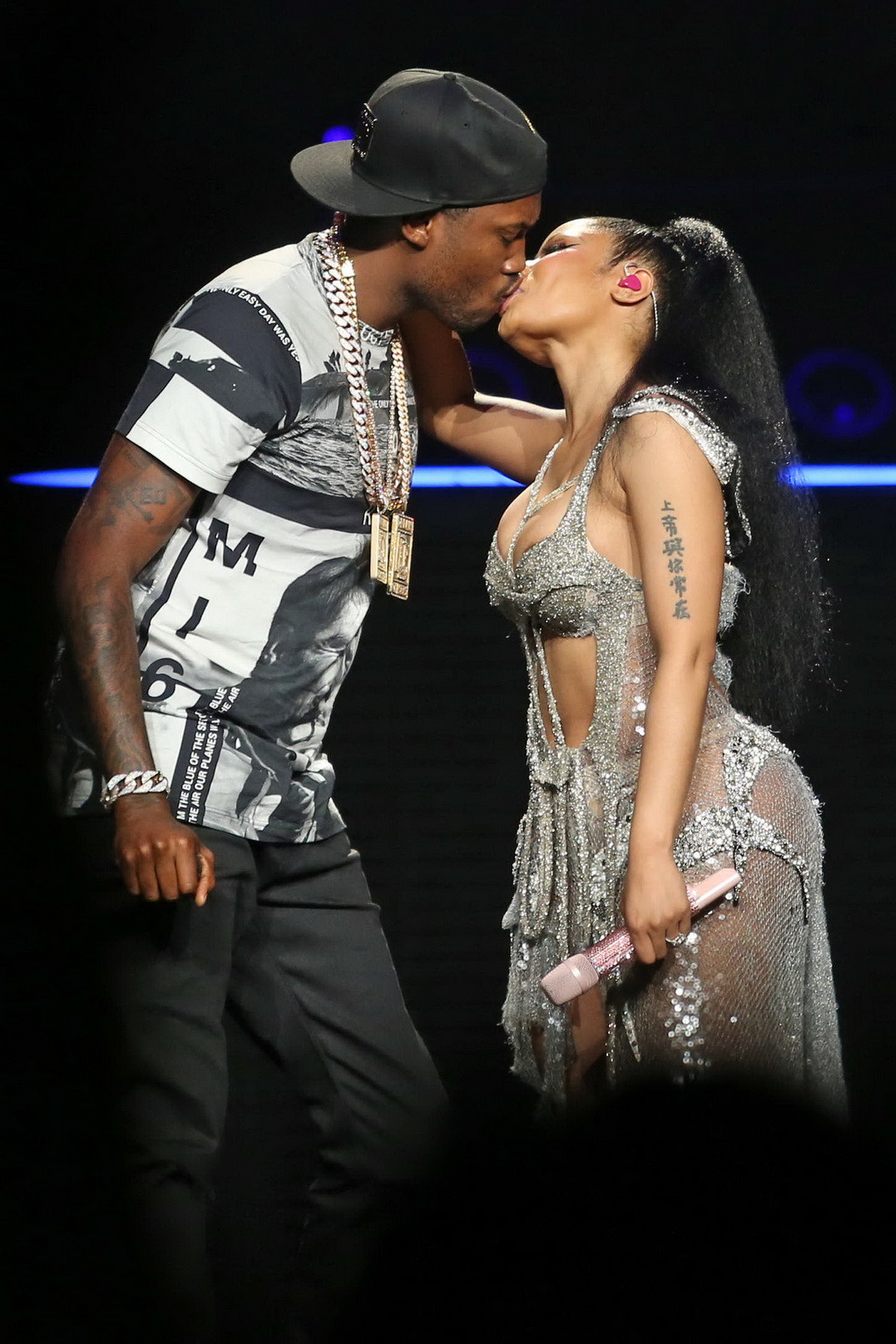 Nicki Minaj areola peek and hot kiss on the stage #75155217
