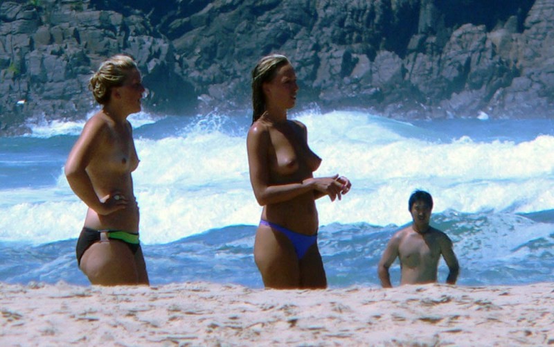 I nudisti teenager sexy rendono questa spiaggia nudista ancora più calda
 #72255401