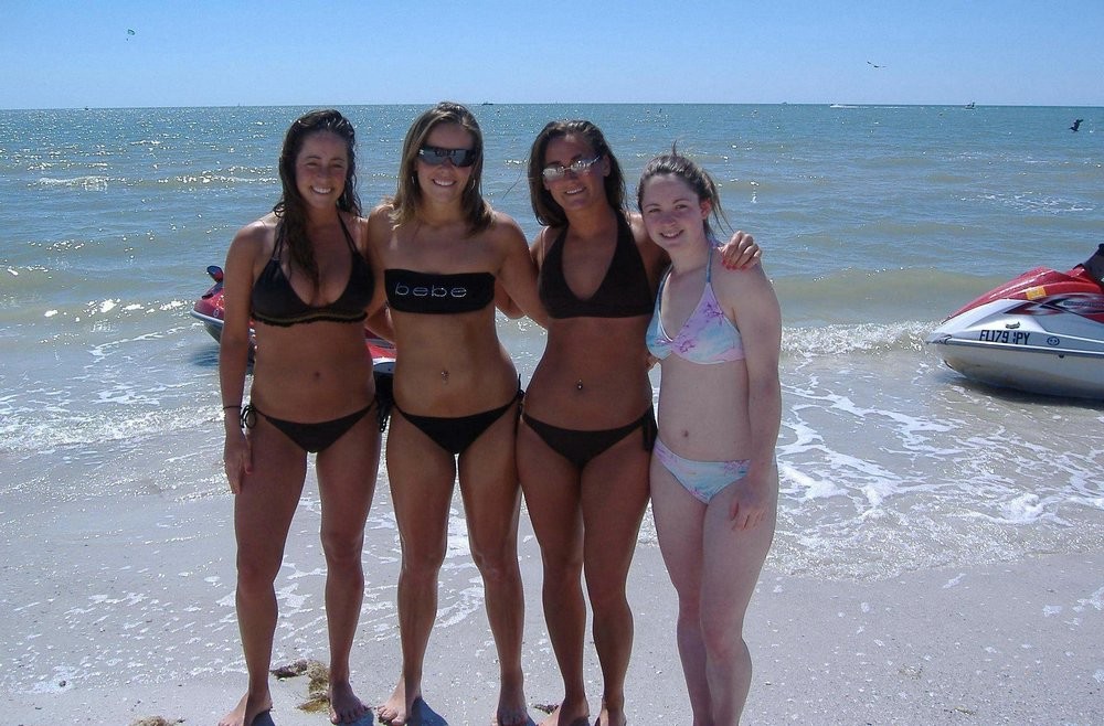 Novias de grandes tetas posando y follando
 #67485872