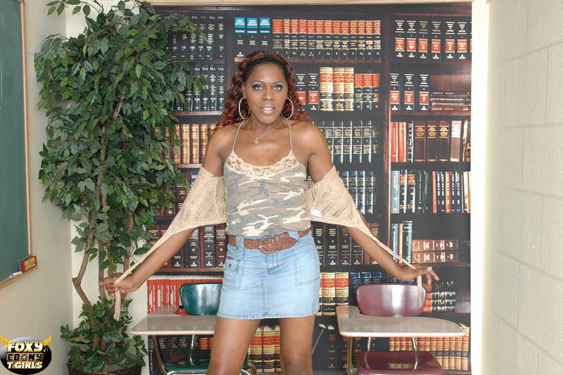 Ebony Tranny In The Classroom #79235359