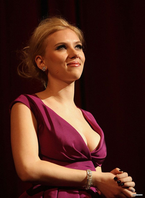 Celebrity babe Scarlett Johansson upskirt pink panties #75420047