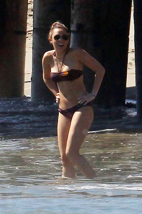 Miley Cyrus fucking sexy and hot bikini paparazzi photos on beach #75286734