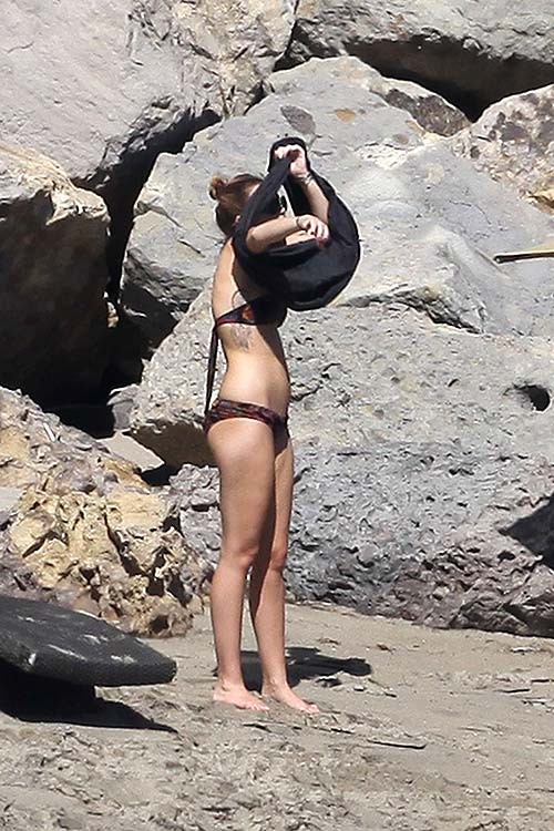 Miley Cyrus fucking sexy and hot bikini paparazzi photos on beach #75286762
