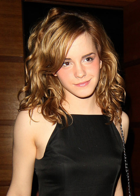 Celebrity sweet blonde Emma Watson nice upskirt slip in public #75408903