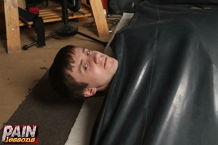 Gay couple tricks a guy into taking the vacuum bed #76964656