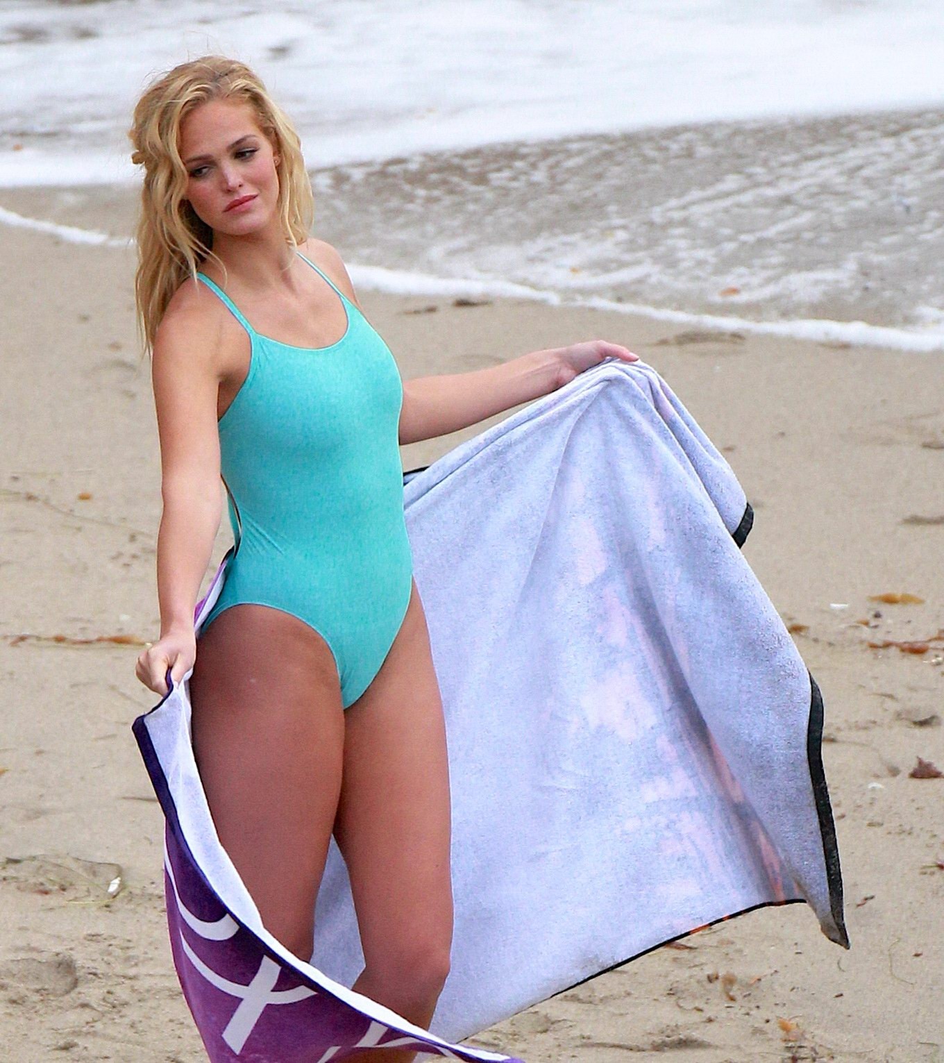 Erin Heatherton shows off her curvy body wearing a skyblue swimsuit at the photo #75177473