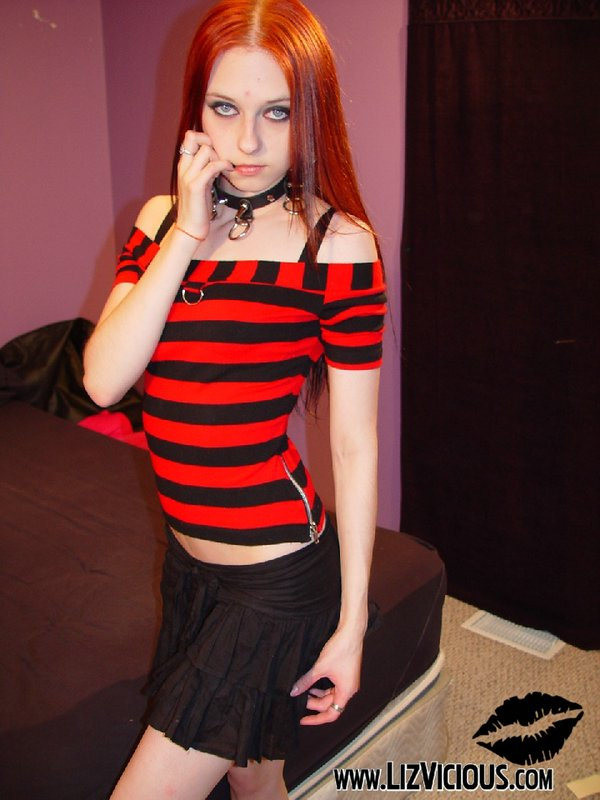 Goth Gal Liz in Kinky Spiked Collar Bares Lil Tits #78800046