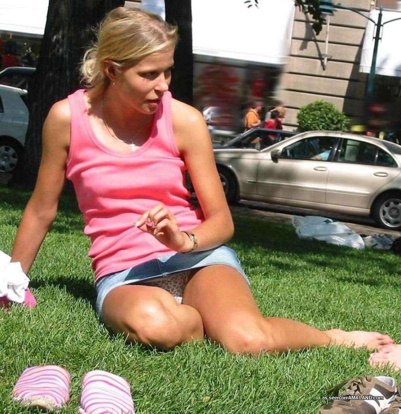 Fotos cándidas con falda arriba
 #68291143