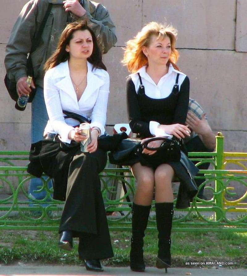 Fotos cándidas con falda arriba
 #68291198