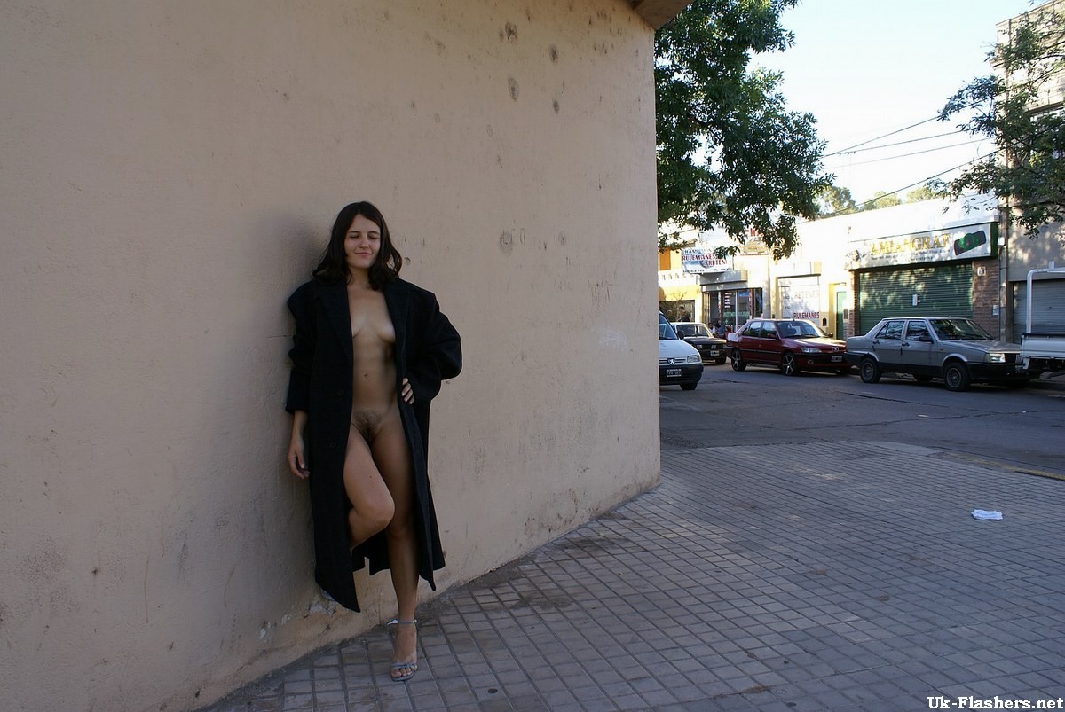 Latina Exhibitionist juliettas öffentliche Nacktheit und blinkende hispanische Milf outdo
 #74629312