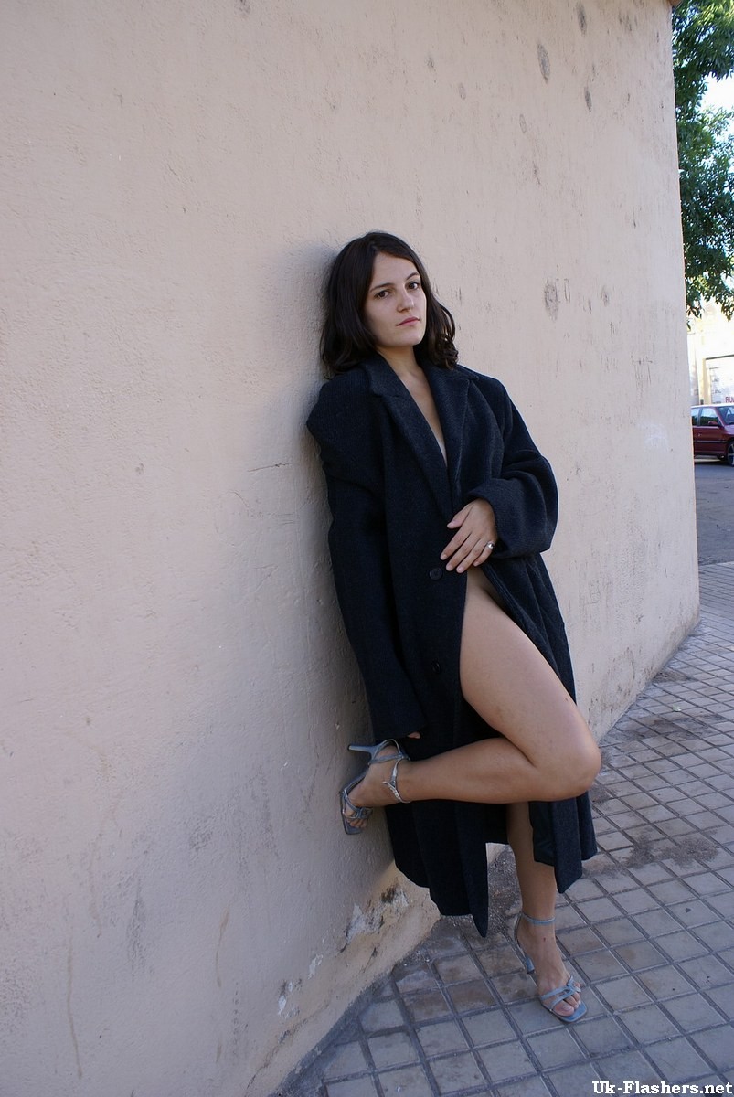 Latina exhibicionista juliettas desnudez pública y flashing de milf hispano outdo
 #74629330
