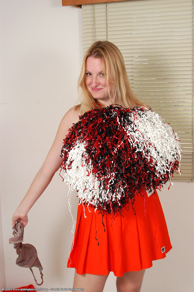 Grueso cheergirl tiene un cooter peludo pop
 #75464327