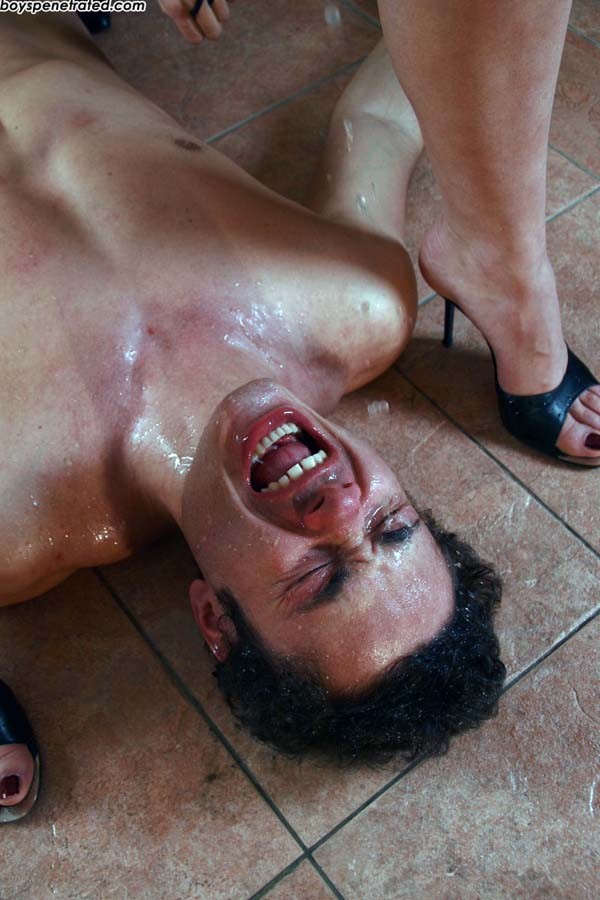 Lewd mistress enjoys while watching her blonde friend pissing on the slave #71943589