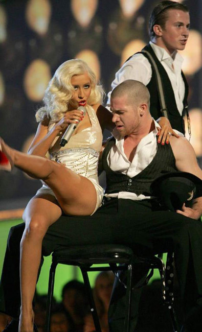 Nasty Celebrity Sängerin Christina Aguilera sehr sexy posiert
 #75431062
