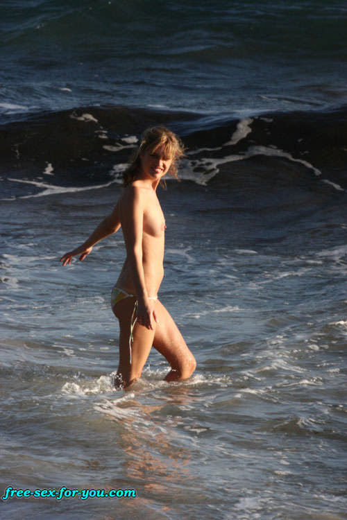 Julie Ordon showing her nice tits topless beach paparazzi pics #75425206