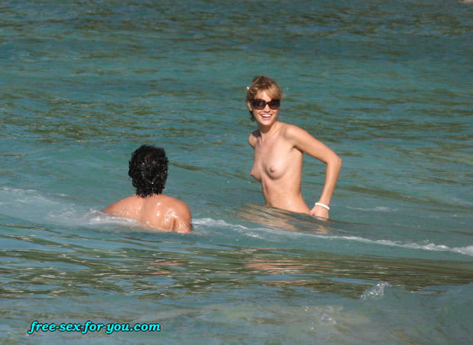 Julie Ordon showing her nice tits topless beach paparazzi pics #75425220