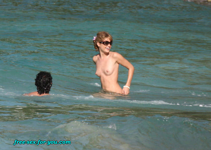 Julie Ordon showing her nice tits topless beach paparazzi pics #75425227