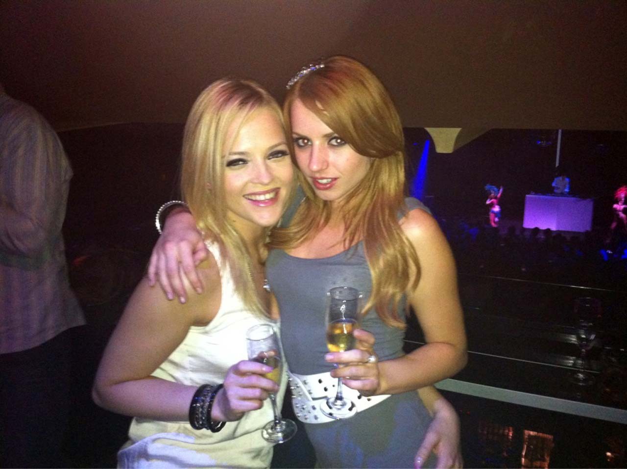 Lexi belle che espone le sue belle grandi tette e che bacia un'altra ragazza nella foto personale
 #75319720