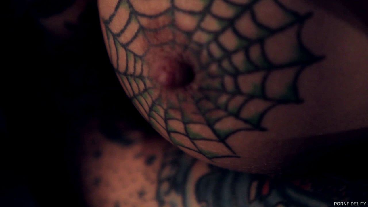 Tatuato bonnie rotten piace ruvido durante il sesso
 #76497638