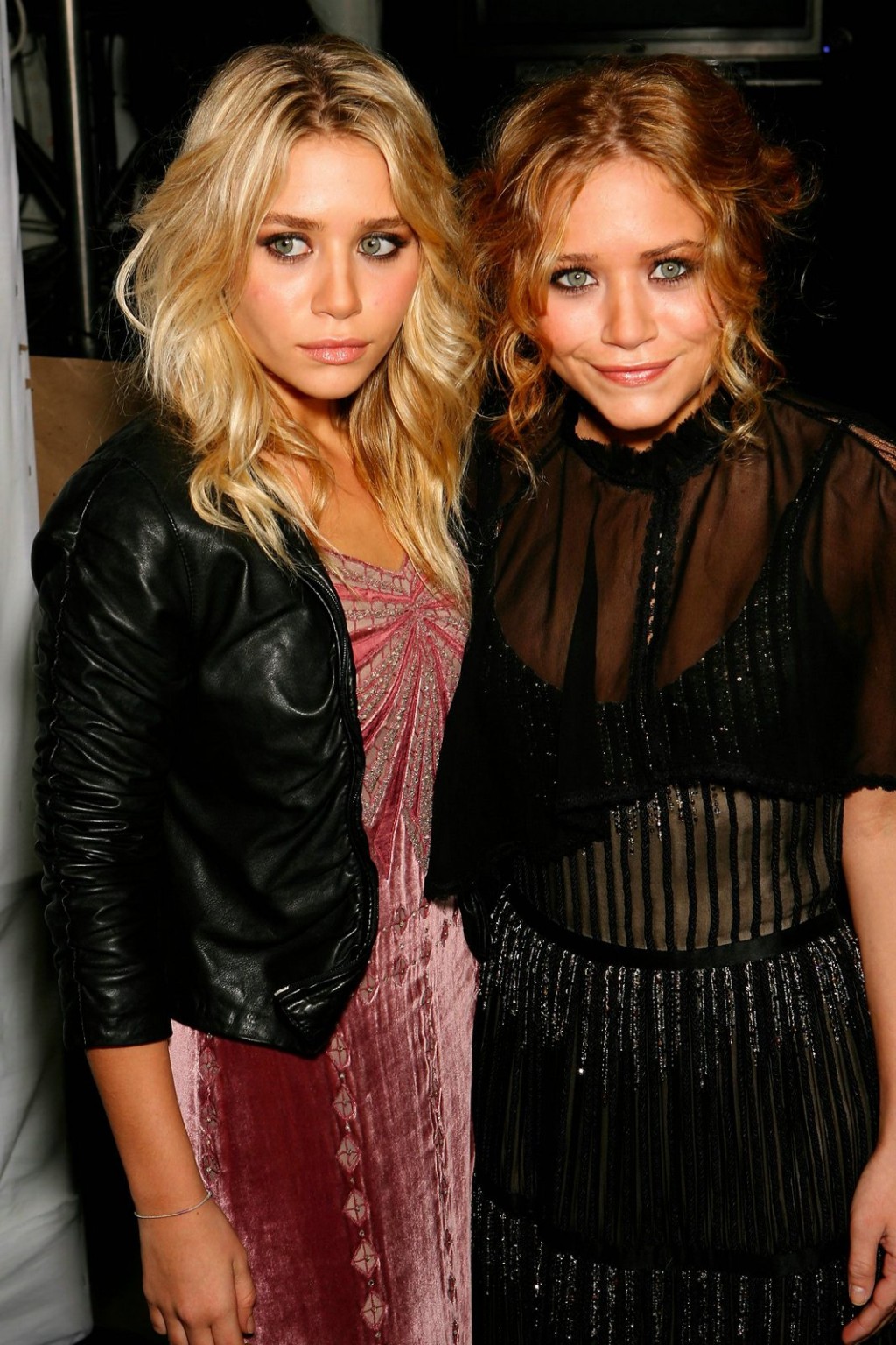 sexy petite twins Mary Kate and Ashley Olsen slight nudes and see thrus #75370445