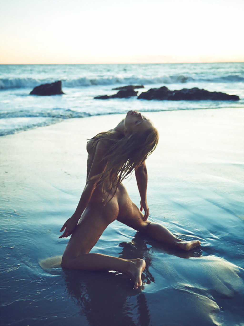 Marisa papen entièrement nue à la plage par stefan rappo
 #75145061