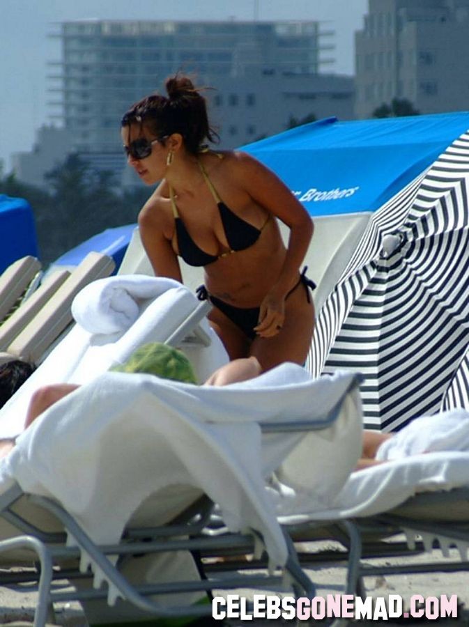 Curvy Vida Guerra in hot thong bikini at the beach #75358874
