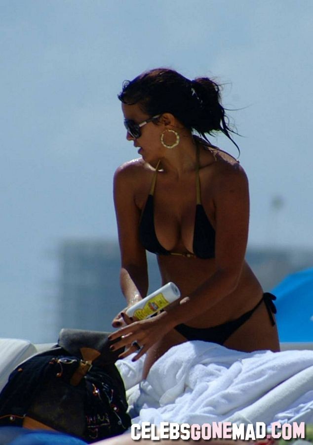 Curvy Vida Guerra in hot thong bikini at the beach #75358898