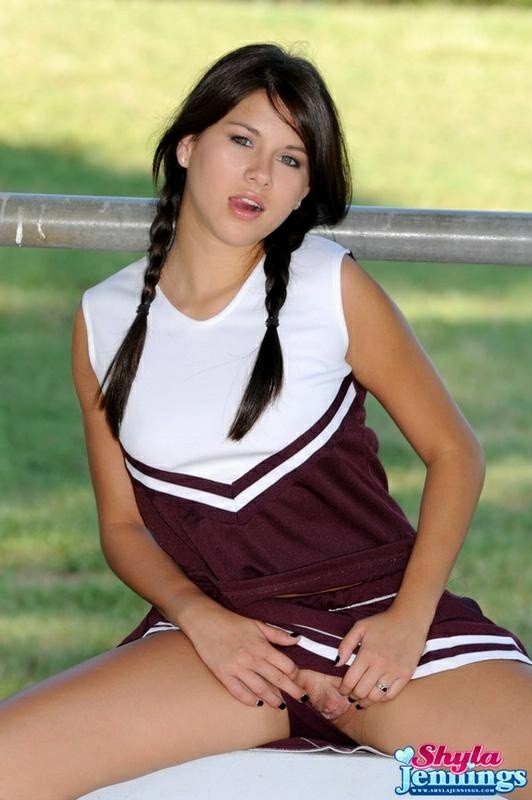 Shyla jennings habillée en pom-pom girl
 #72765796