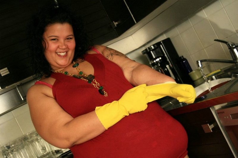 Hot chunky slut shelsea palpeggiando le sue tette mentre indossa i guanti
 #75517970