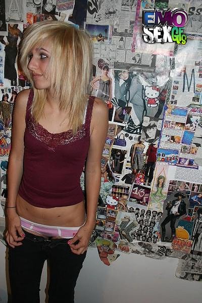 Sexy chicks with piercing
 #68131721