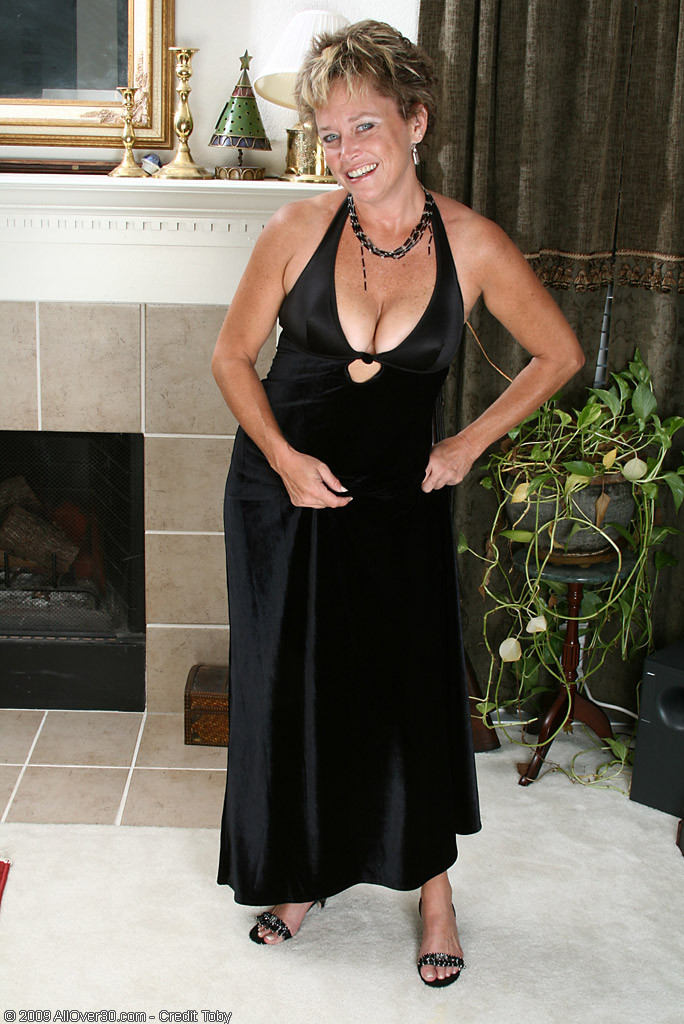 Mature and elegant Ariel strips off her black evening gown #73493870
