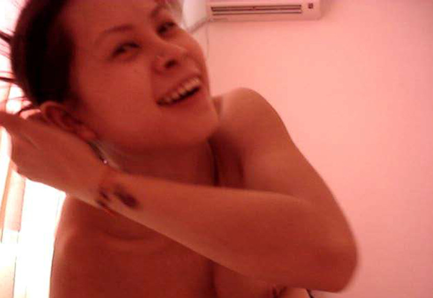 Sexy asian teen posando
 #69901677