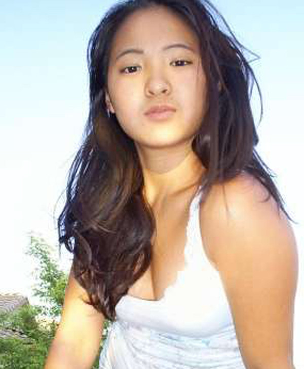 Sexy asian teen posando
 #69901685