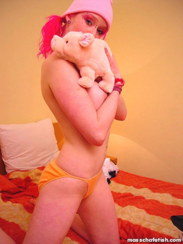 Naughty pink haired goth girl Masscha punishes her bedroom toy #72836609