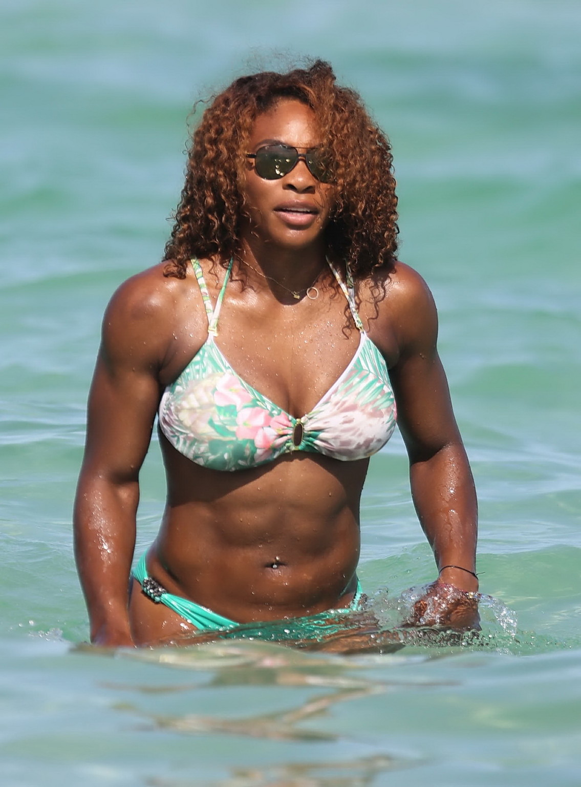 Serena Williams showing off her bikini curves at the beach in Miami #75228641