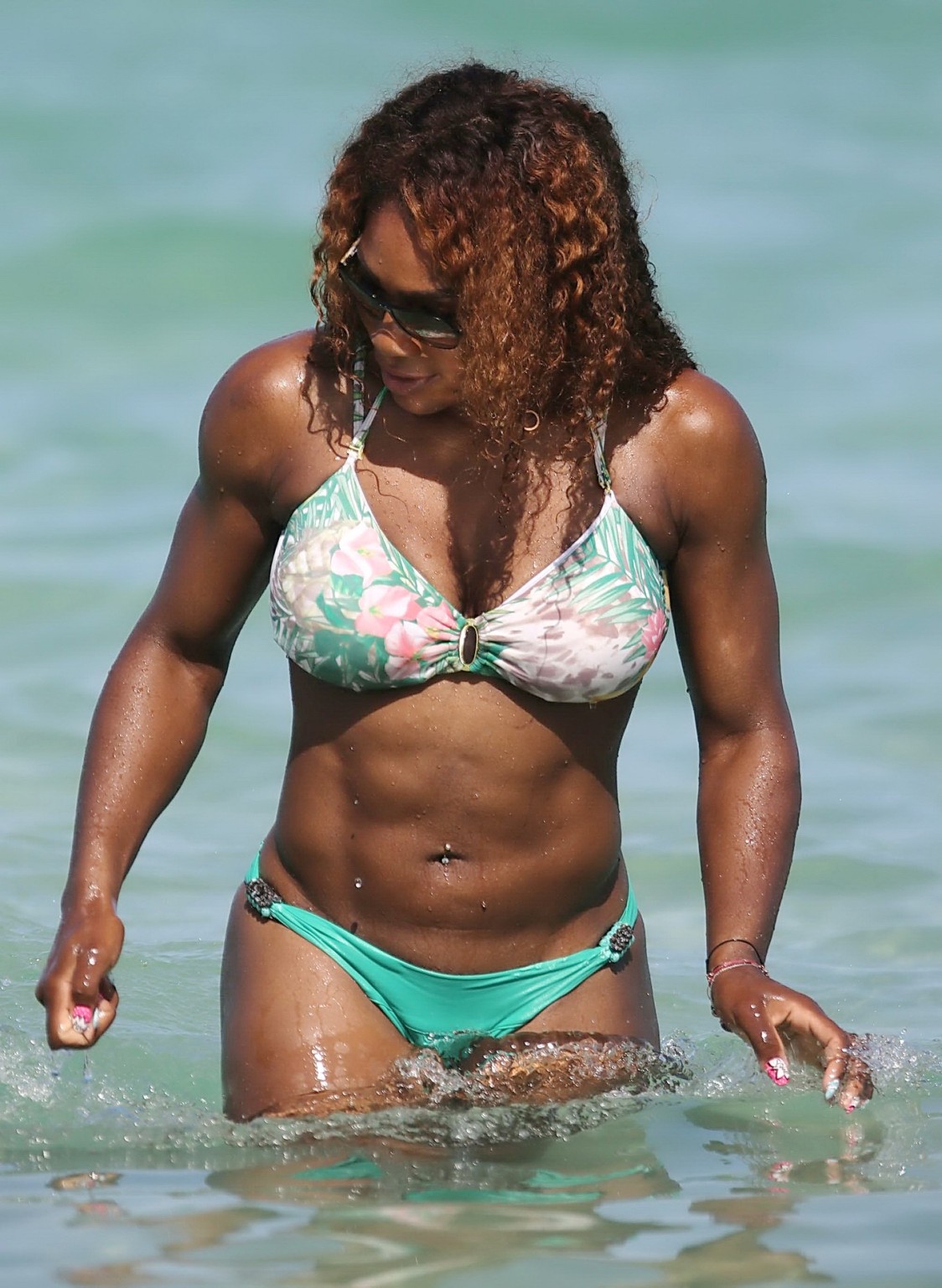 Serena Williams showing off her bikini curves at the beach in Miami #75228658