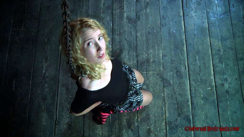 Nicki pierde su inocencia
 #72051159